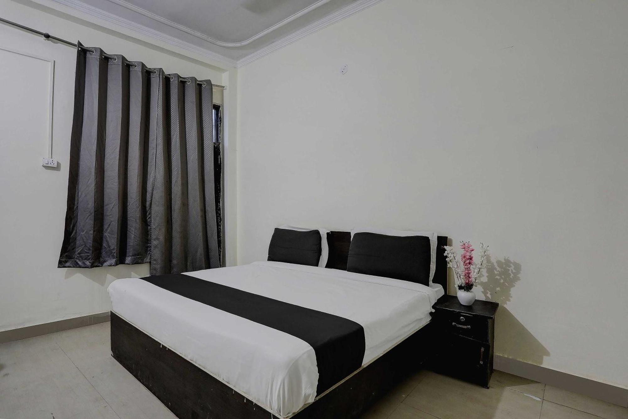 Hotel O Thirty Inns Νόιντα Εξωτερικό φωτογραφία