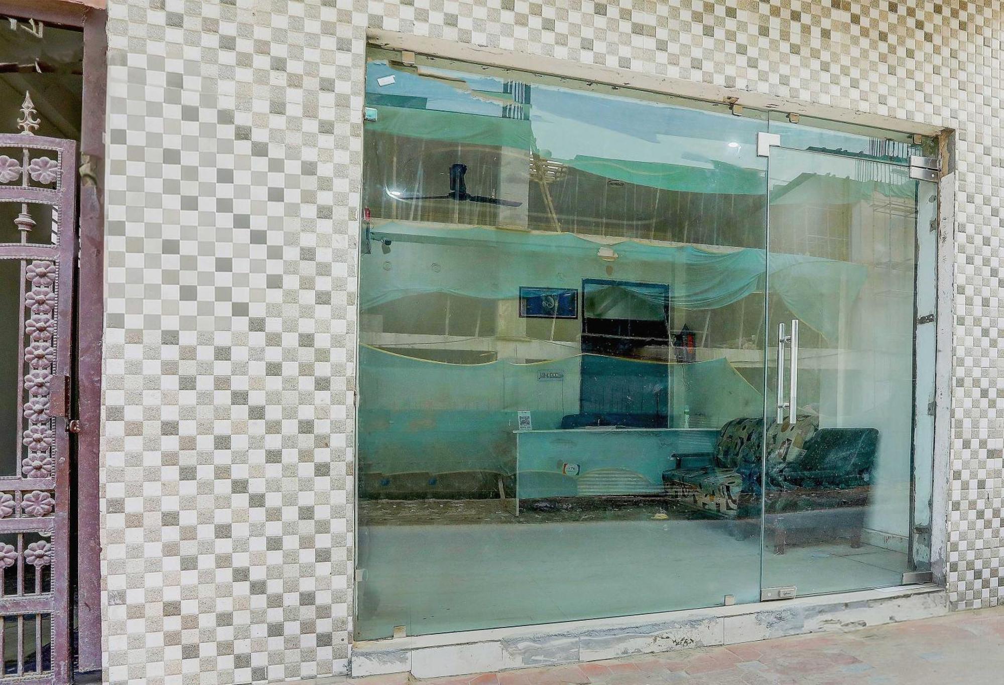 Hotel O Thirty Inns Νόιντα Εξωτερικό φωτογραφία