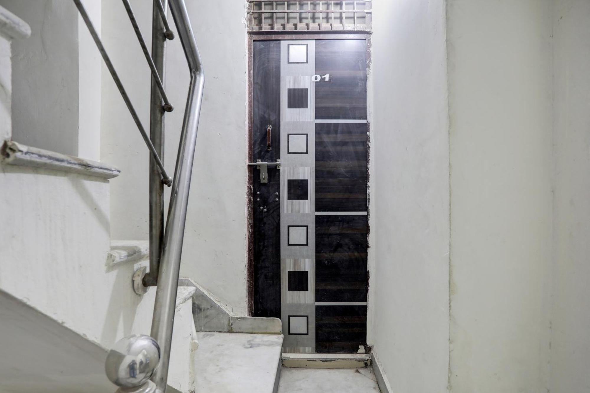 Hotel O Thirty Inns Νόιντα Εξωτερικό φωτογραφία